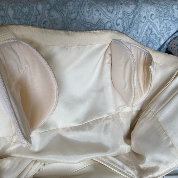 VINTAGE, NWOT Badgley Mischka strapless wedding gown Style #13128 - Picture 6 of 12